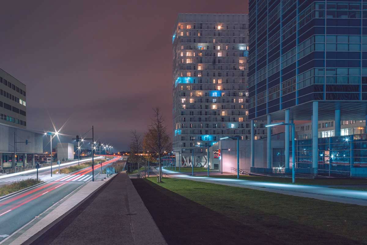 Parktoren Park Spoor Noord bij nacht | Stadsfotografie