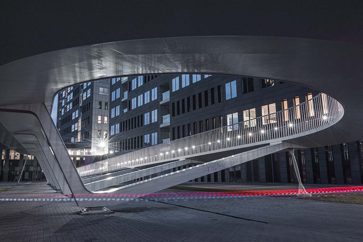 Long exposure lighttrails bij fietshelling Parkbrug Antwerpen I