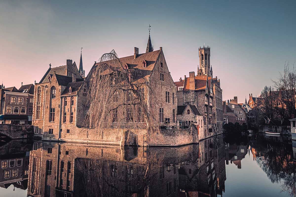 Reflecties aan de Rozenhoedkaai | Stadsfotografie | Reisfotografie