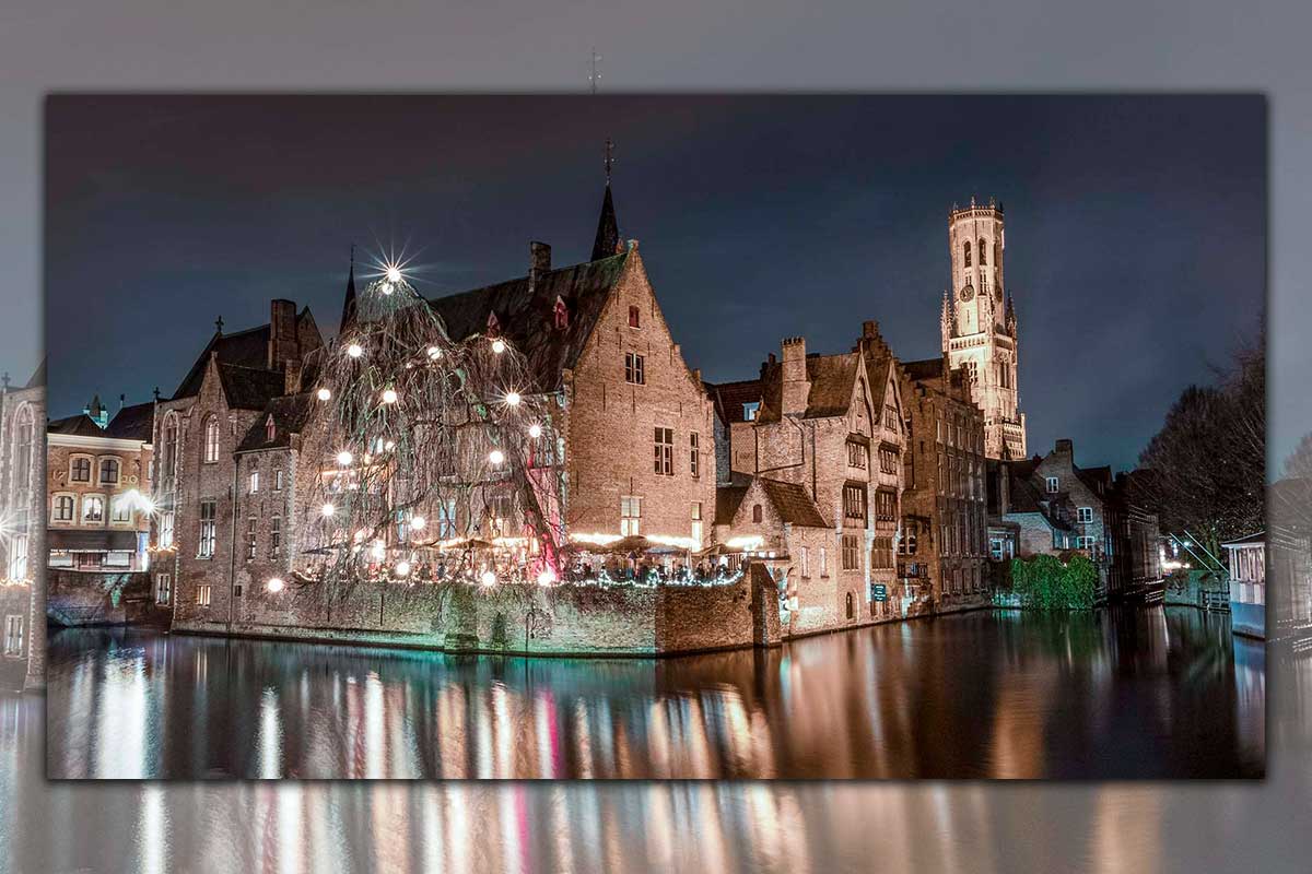 Magisch verlichte winteravond in Brugge | Panorama