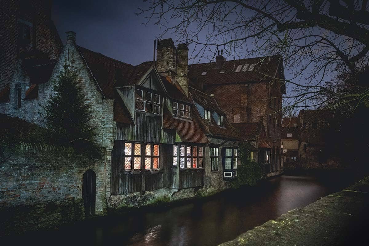 Zicht vanaf de Bonifaciusbrug, Brugge | Moody I