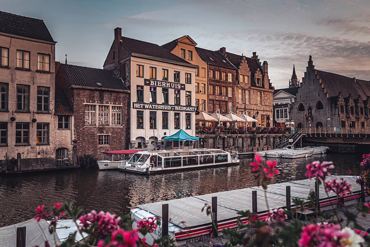 Waterhuis aan de Bierkant langs de Leie in Gent I | Stadsfotografie