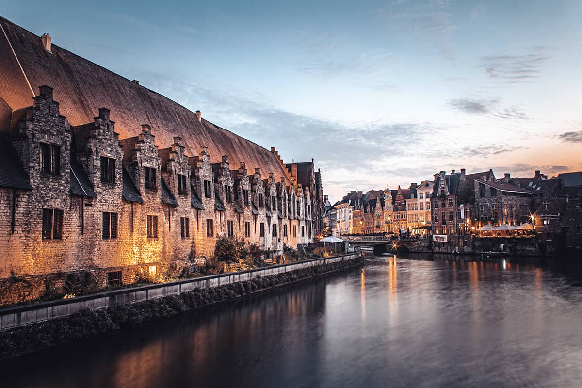 Groot Vleeshuis langs de Leie in Gent | Stadsfotografie