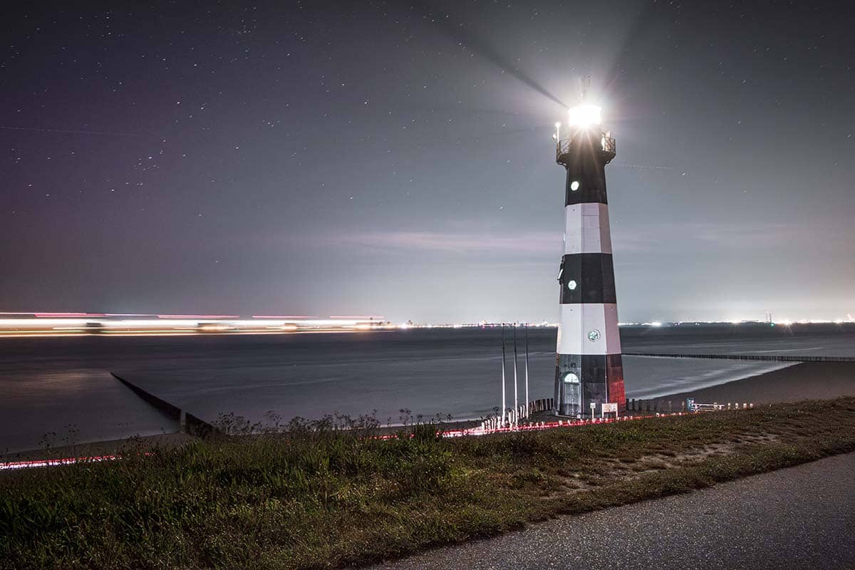 Vuurtoren Breskens bij nacht